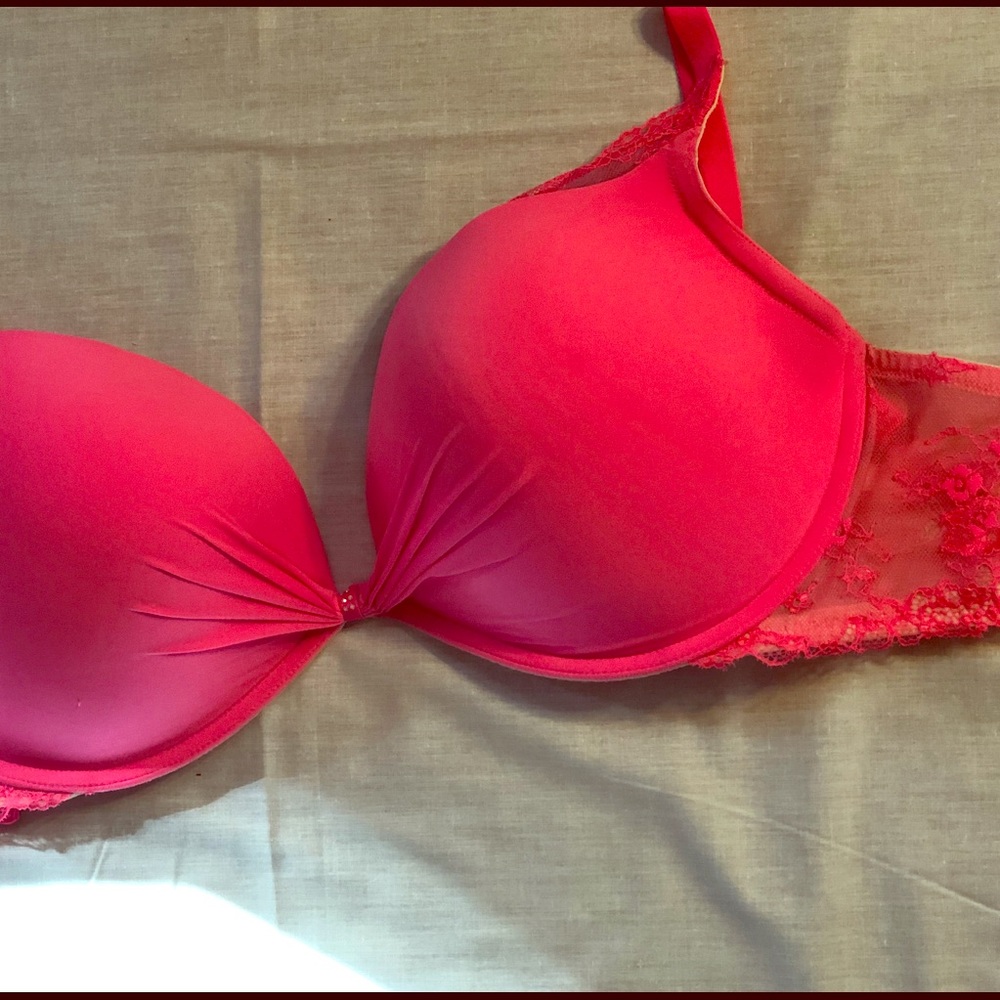 Victoria Secret Hot Pink push up 38DD